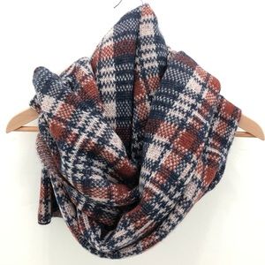 Banana Republic Navy/Wine/Beige Wool Plaid Scarf